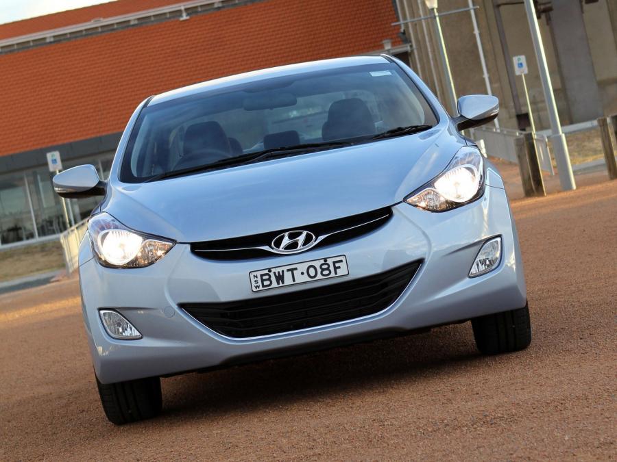  Hyundai Elantra 2011 года  (AU) (фото 10 из 16)